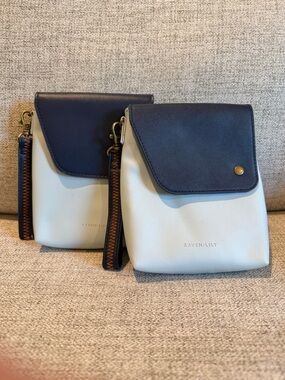 Raven + Lily x American Airlines Flagship Pouch Wristlet Used (2) Pouches